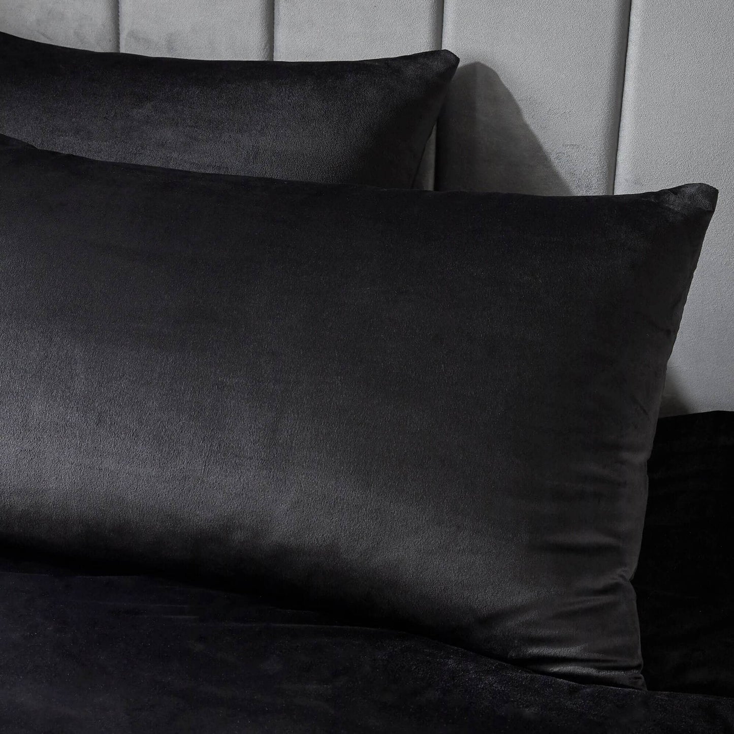 Homeware - Montrose Duvet Set - Black -