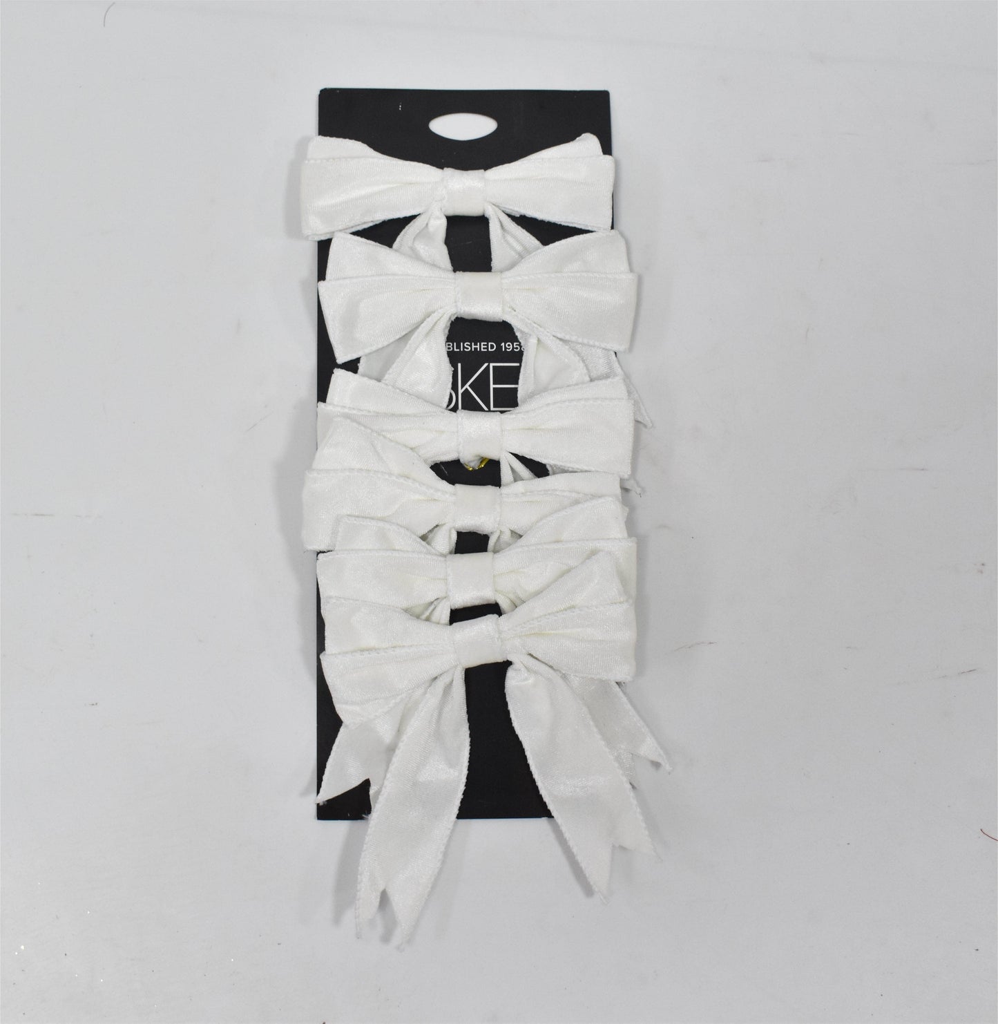 Christmas - White 15cm Velvet Bows - Pack of 6 - 60484075
