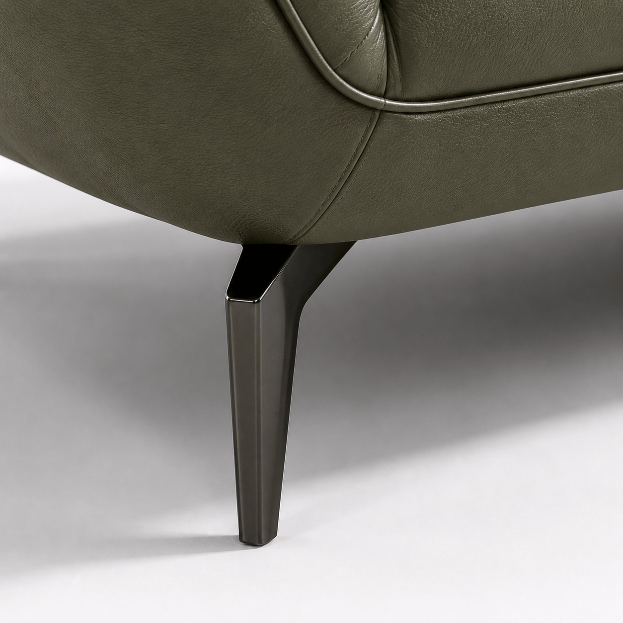Furniture - Newark Leather 2.5 Seater Sofa - 60485518