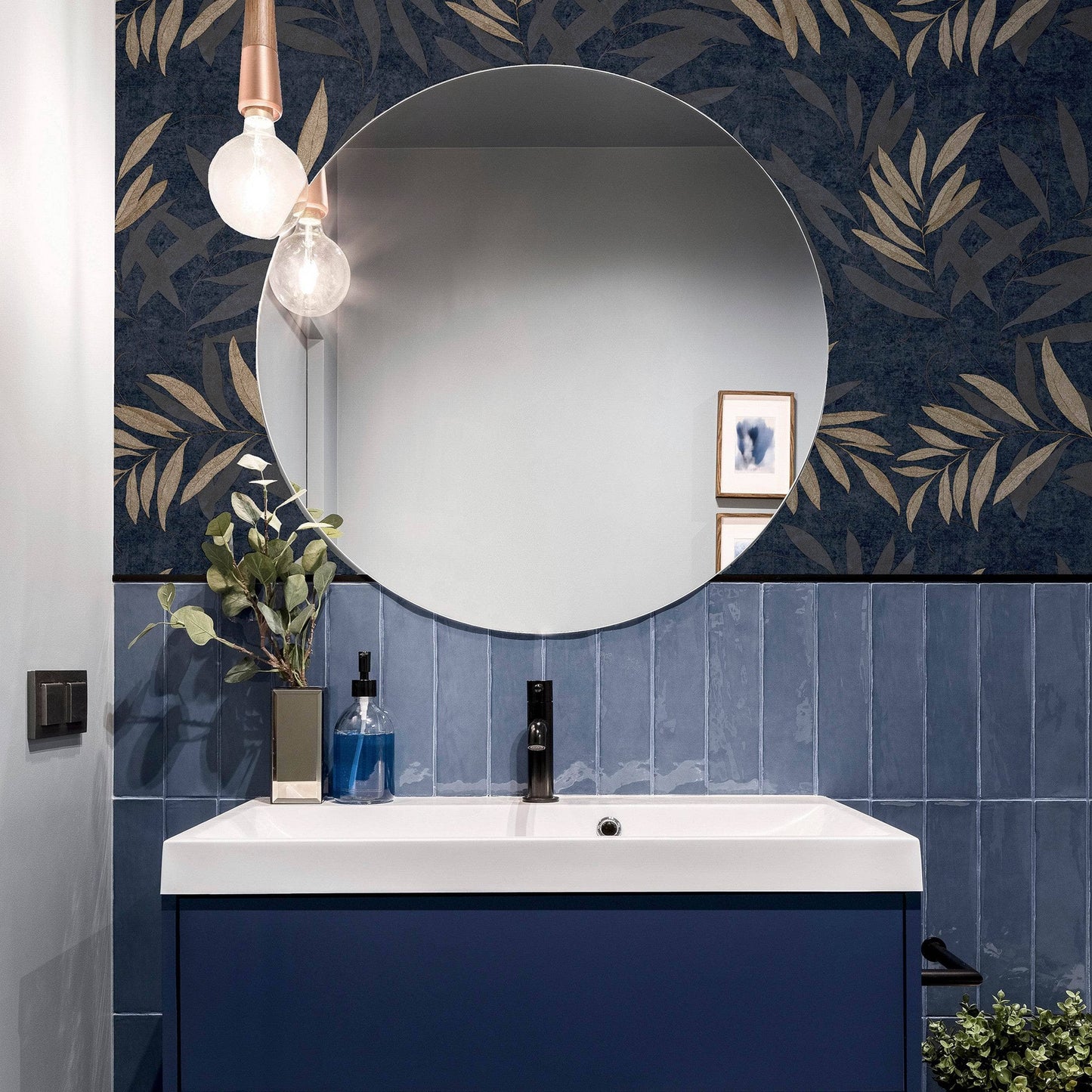 Wallpaper - Arthouse Luxury Navy Leaf Wallpaper - 299301 - 60003803