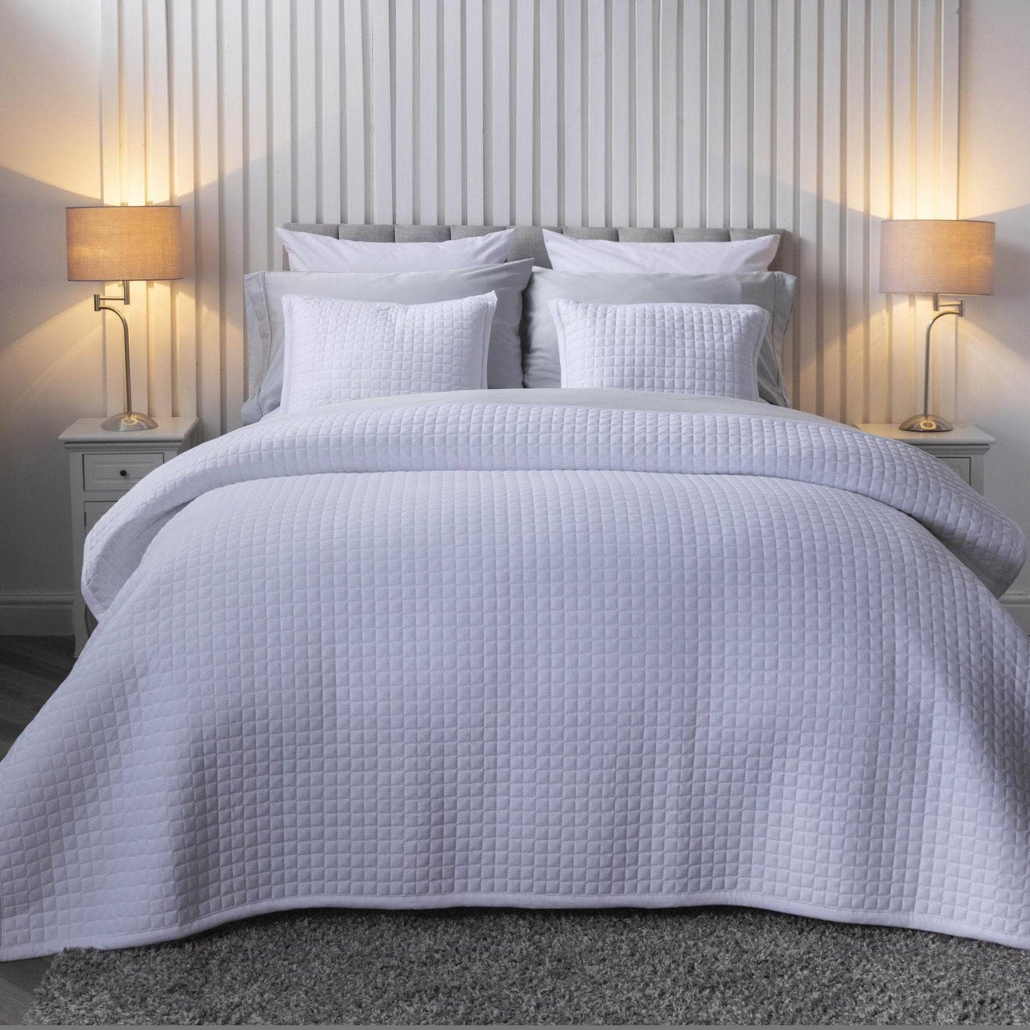 Homeware - Compton Quilted Throw - White - 60009950