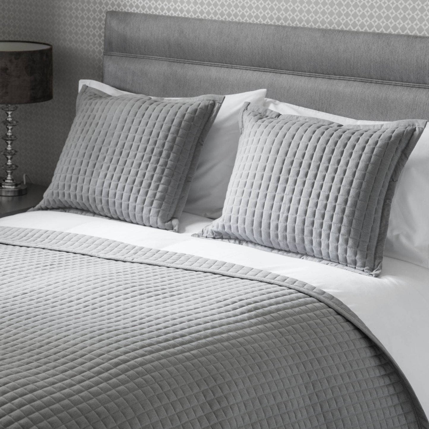 Homeware - Crompton Quilted Throw - Grey - 60009952