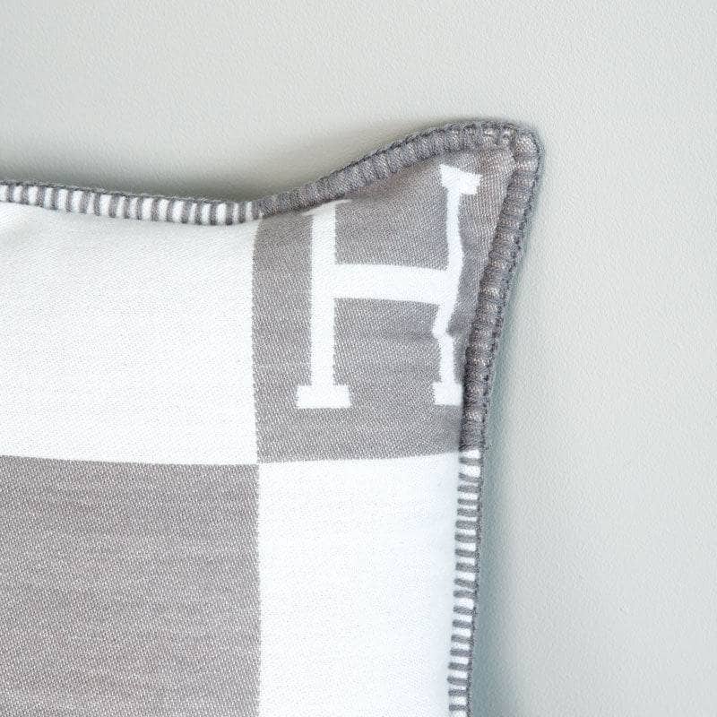 - LETTER H CUSHION 45X45 GREY - 60007733