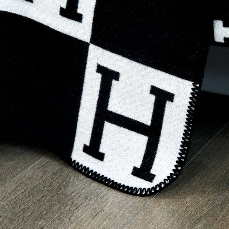 Homeware - Letter H Throw - Black - 60007736