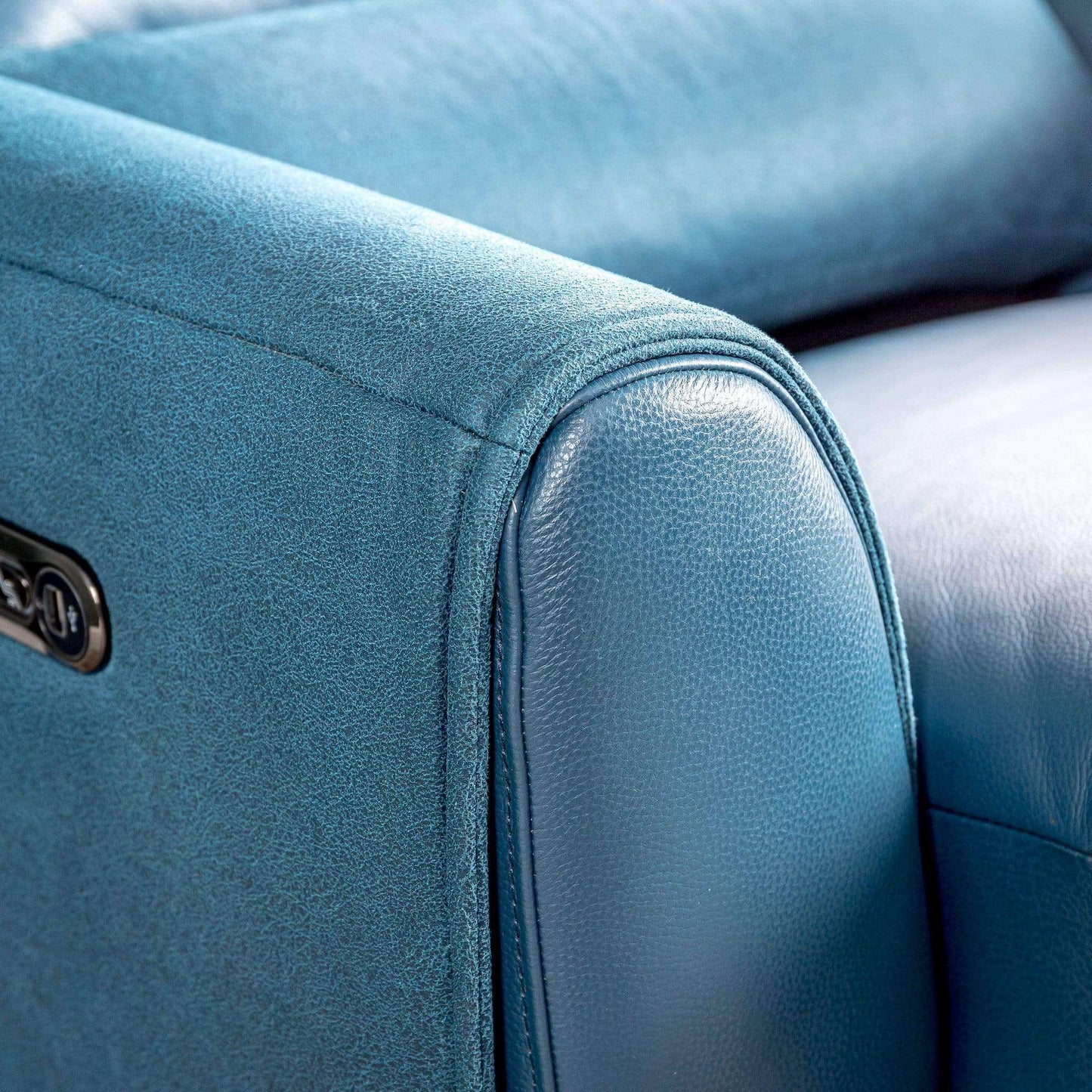 Furniture  -  Comfort King Aspen Electric Reclining Armchair  -  50153203