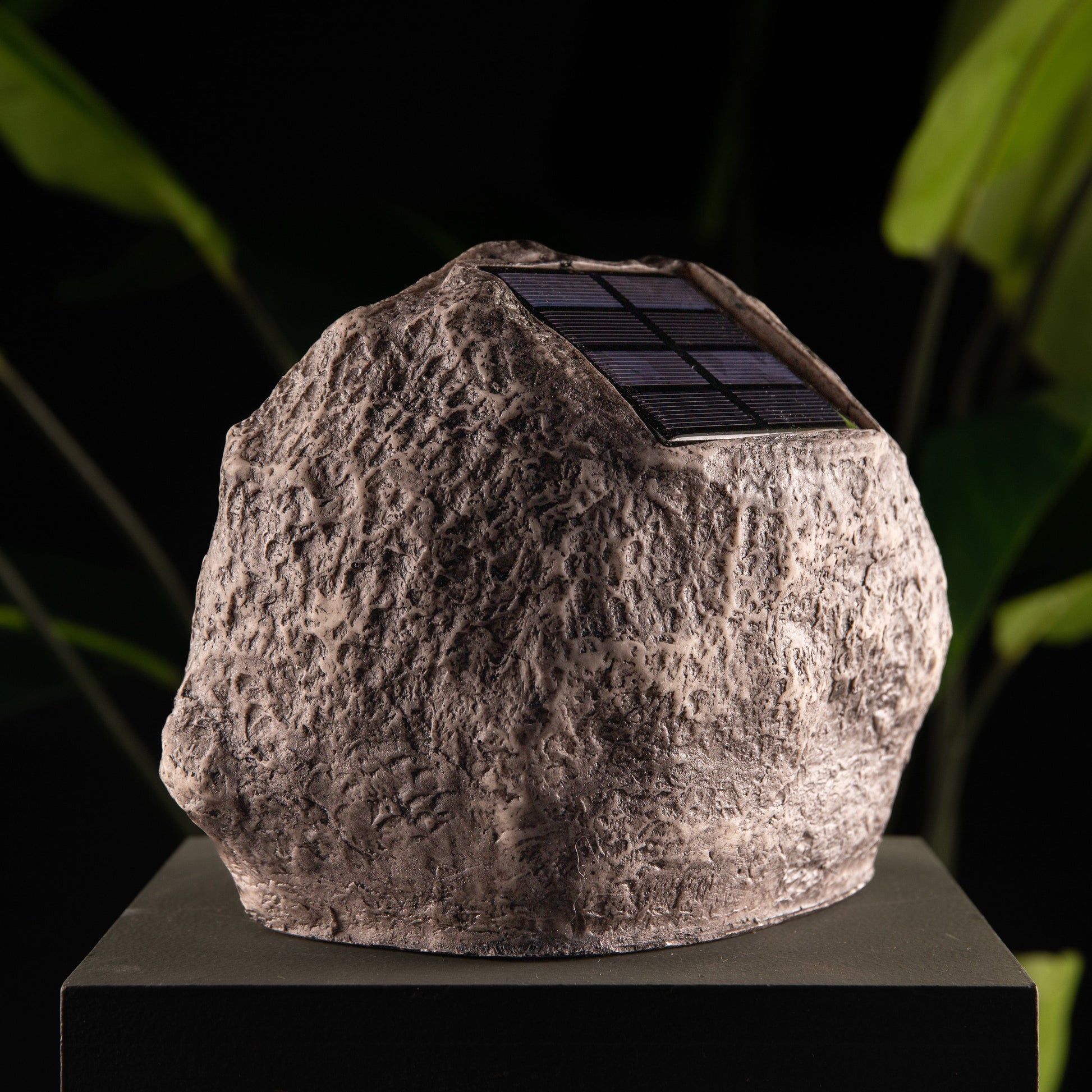 Gardening  -  Smart Solar Jumbo Rock Light  -  50133364