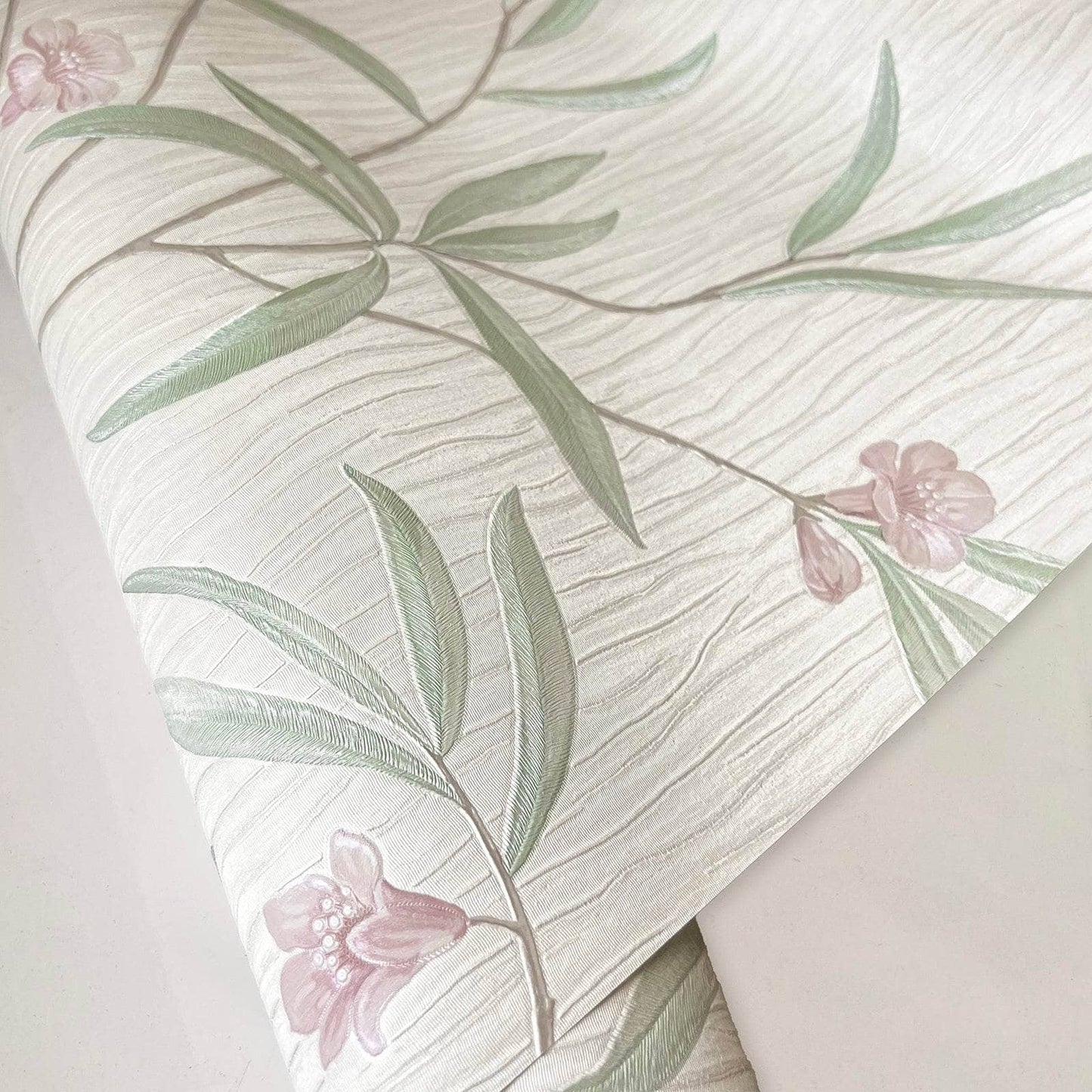 Wallpaper  -  Belgravia Tiffany Floral White, Sage & Heather Wallpaper - 41331  -  60009419