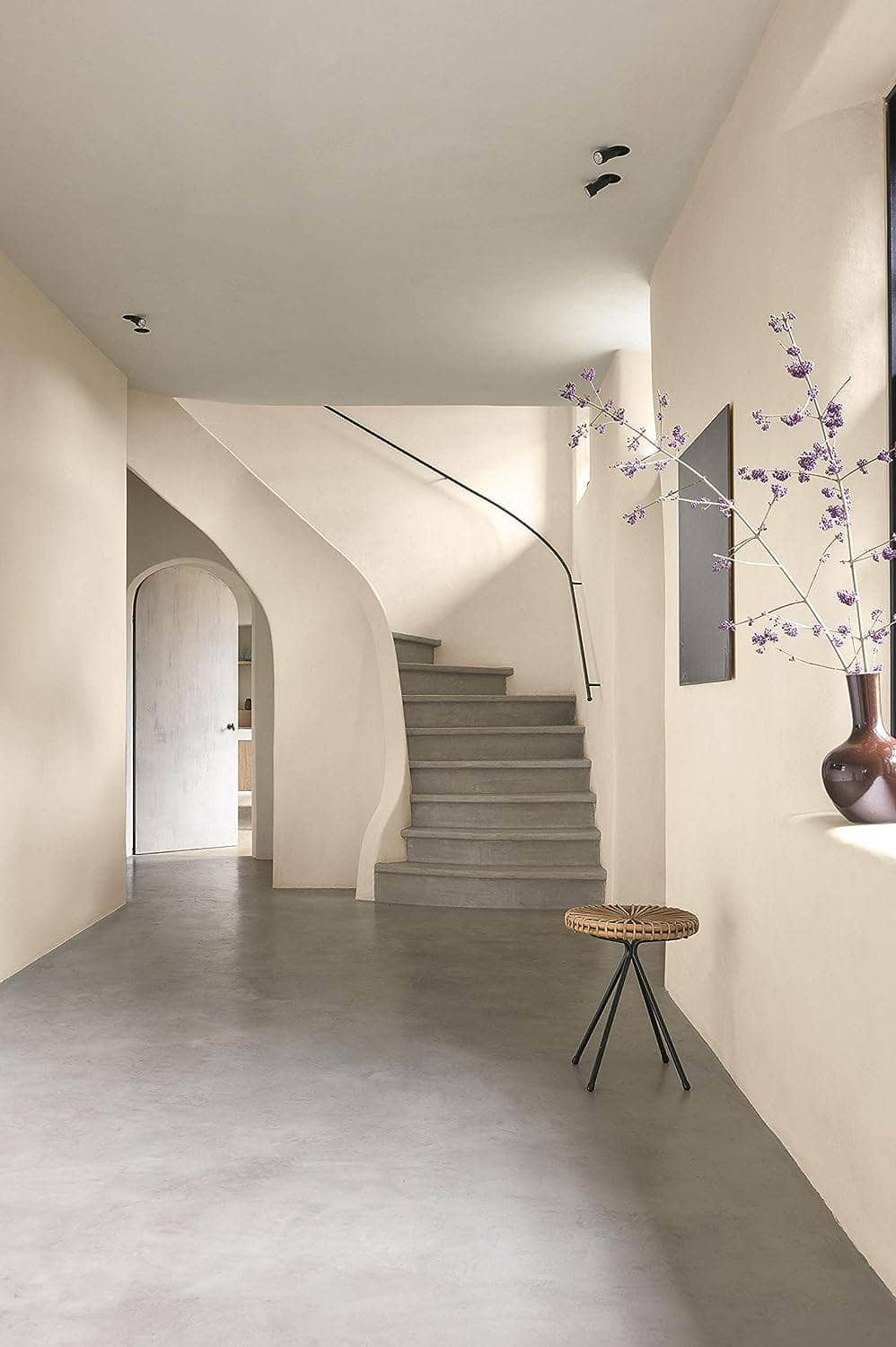 Paint  -  Dulux Easycare Matt Emulsion 5L - Magnolia  -  50148666