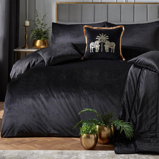 Homeware  -  Montrose Duvet Set - Black  - 