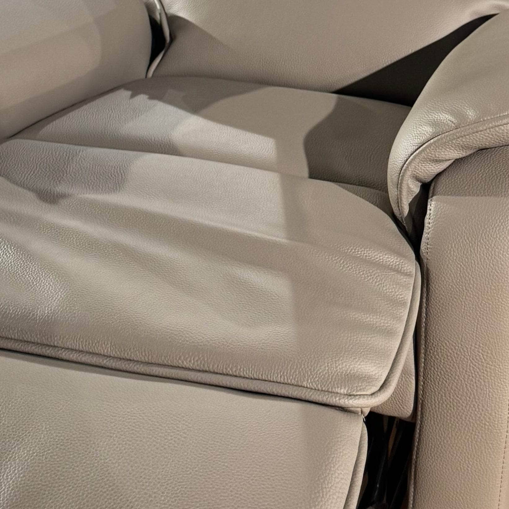 Furniture  -  Lisbon Rise & Recline Chair  -  60014448