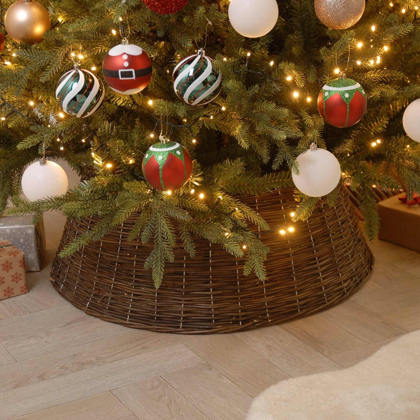 Christmas  -  Natural Willow Christmas Tree Basket - 50 x 70cm  -  60484012