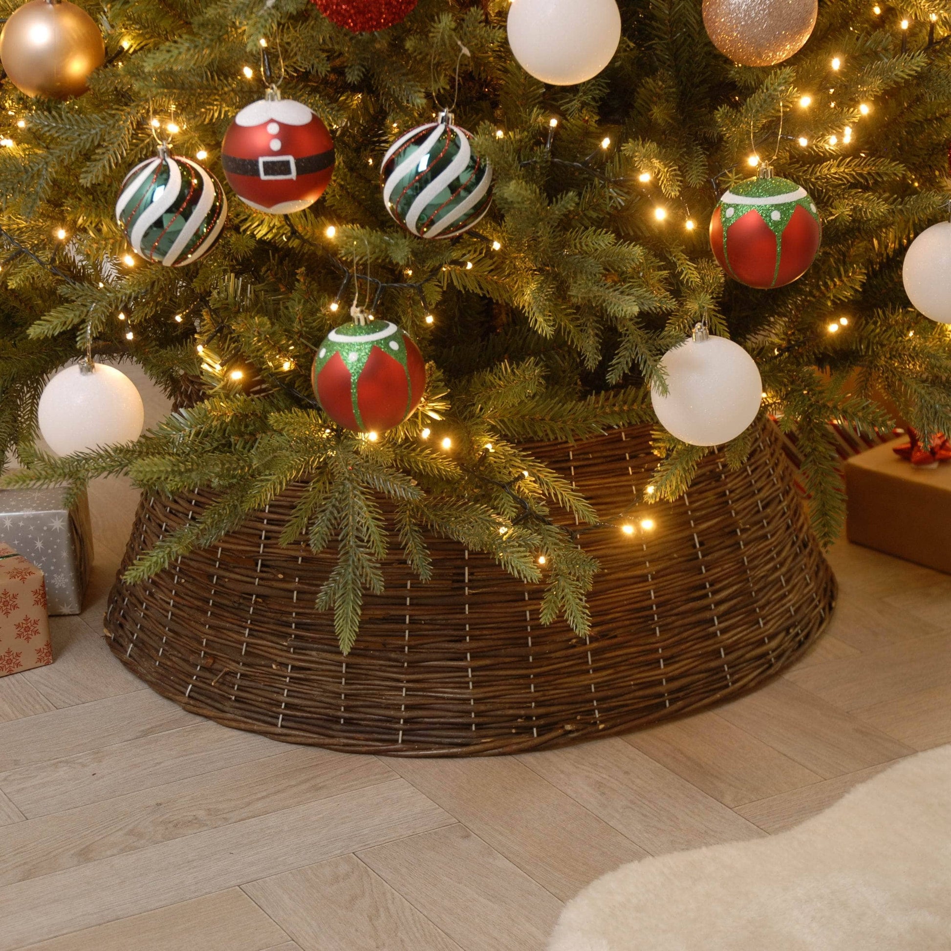 Christmas  -  Natural Willow Christmas Tree Basket - 50 x 70cm  -  60484012