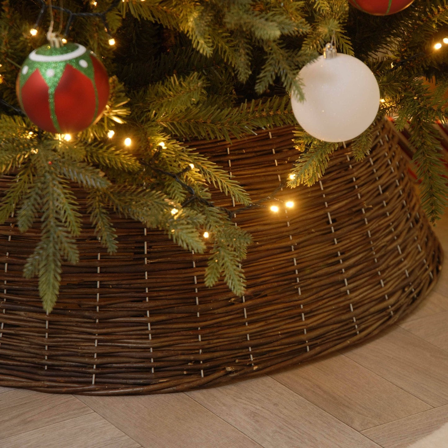 Christmas  -  Natural Willow Christmas Tree Basket - 50 x 70cm  -  60484012