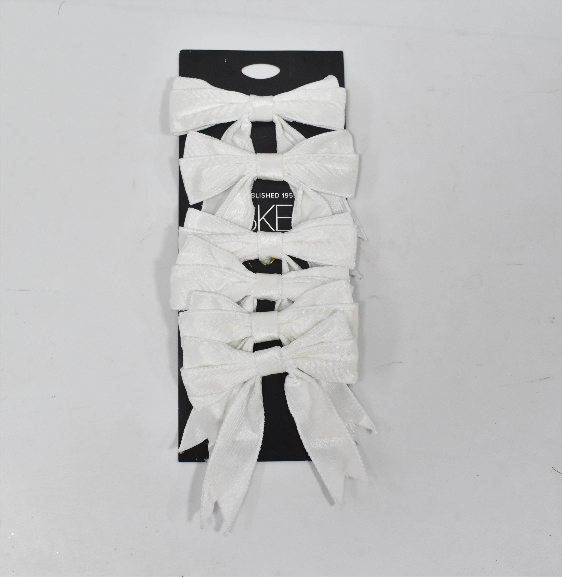 Christmas  -  White 15cm Velvet Bows - Pack of 6  -  60484075