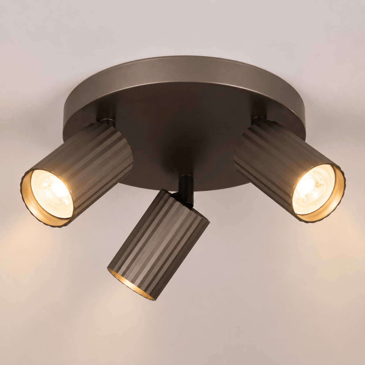 Lights  -  Aurora Triple Fluted Spotlight - Bronze  -  60484222
