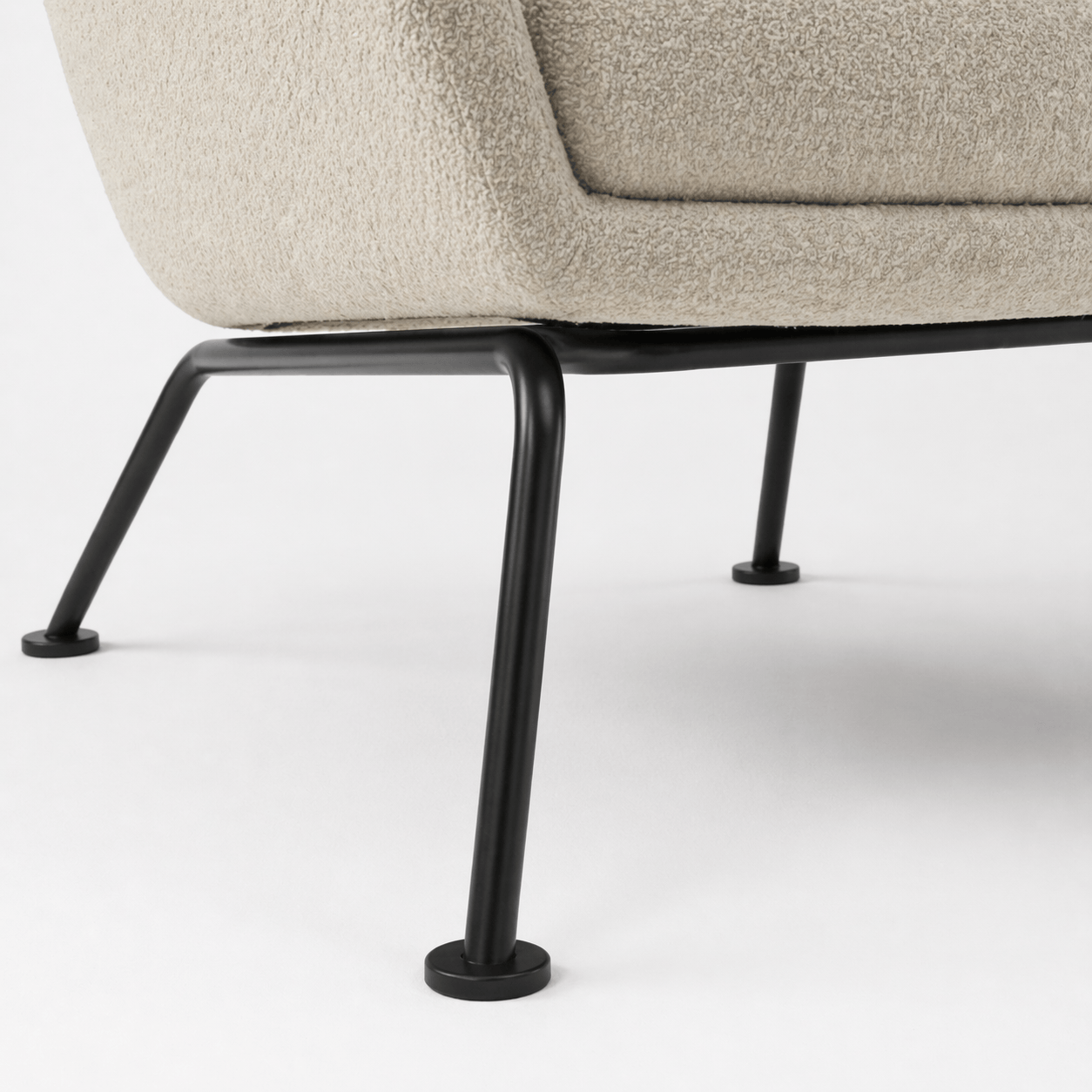 Furniture  -  Pisa Accent Chair  -  60485896