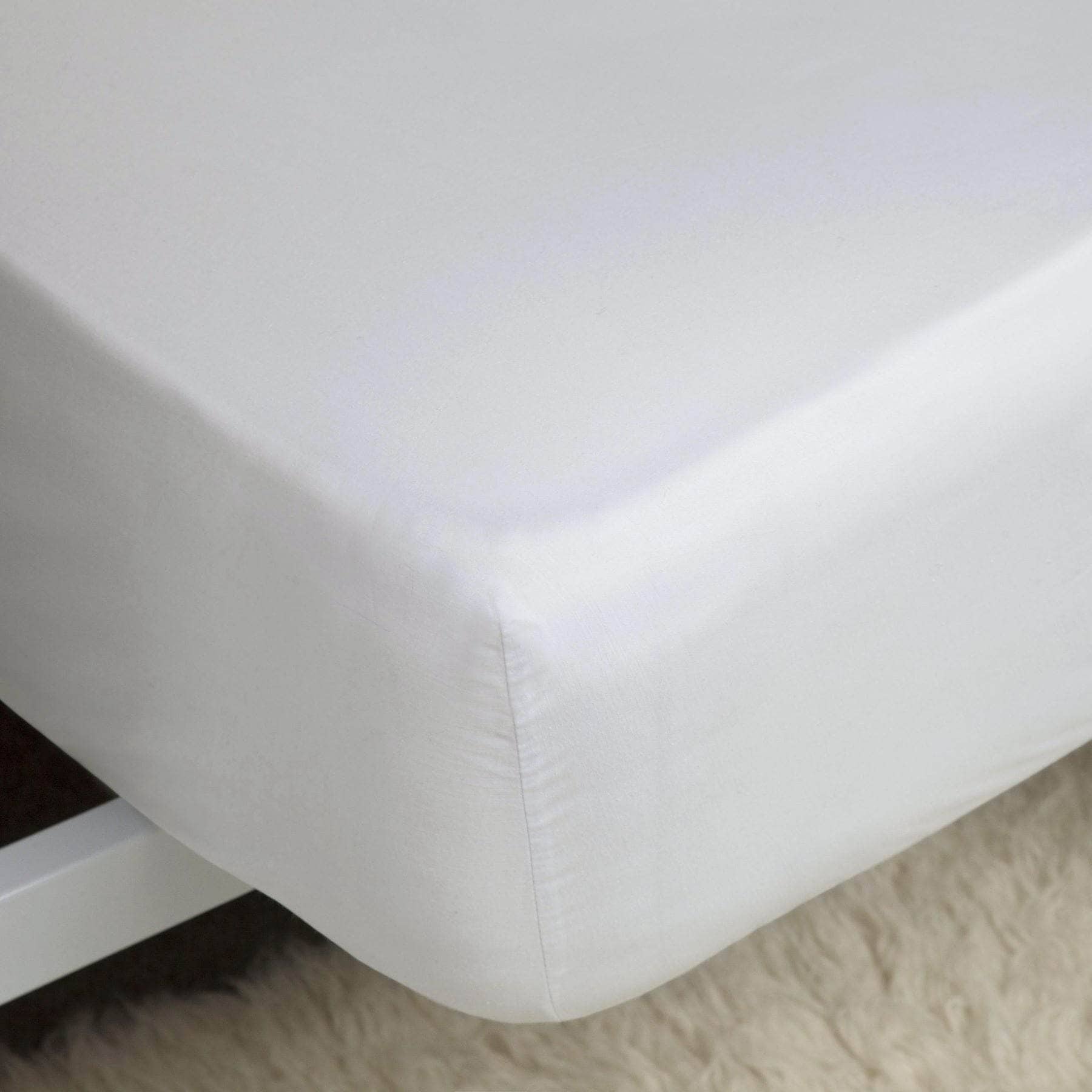 Furniture -  Egyptian Cotton 200 Count Fitted Sheet - White  - 