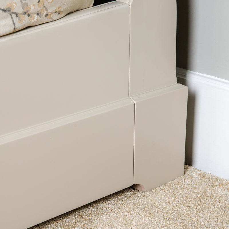 Furniture  -  Victoria 5' Bedframe  -  60007785