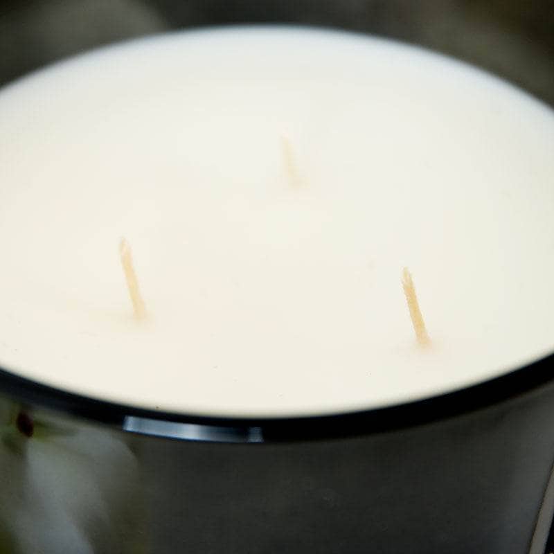  -  Pom Pom Scented Candle - Black Oudh  -  60000293