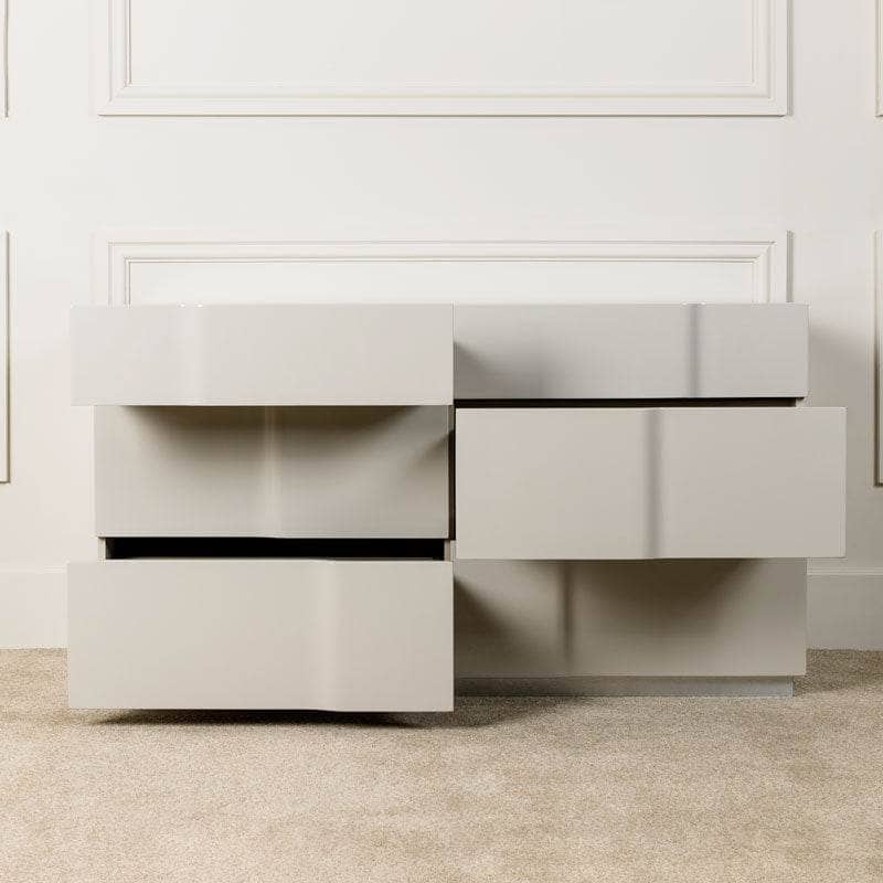 Furniture  -  Verona 6 Draw Dresser  -  60008227