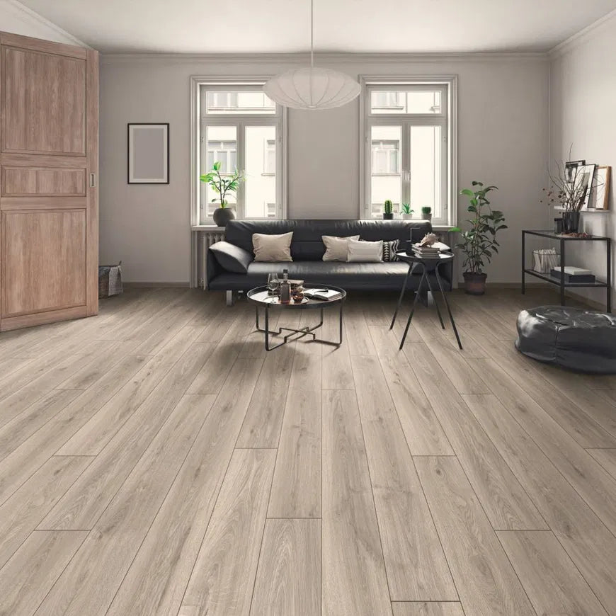 Flooring & Carpet  -  Krono Atlantic Silverdale Oak 8mm Laminate Flooring (2.26m² Pack)  -  60487603