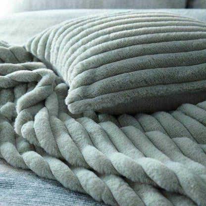 Homeware  -  Morritz Throw - Green  -  60009540