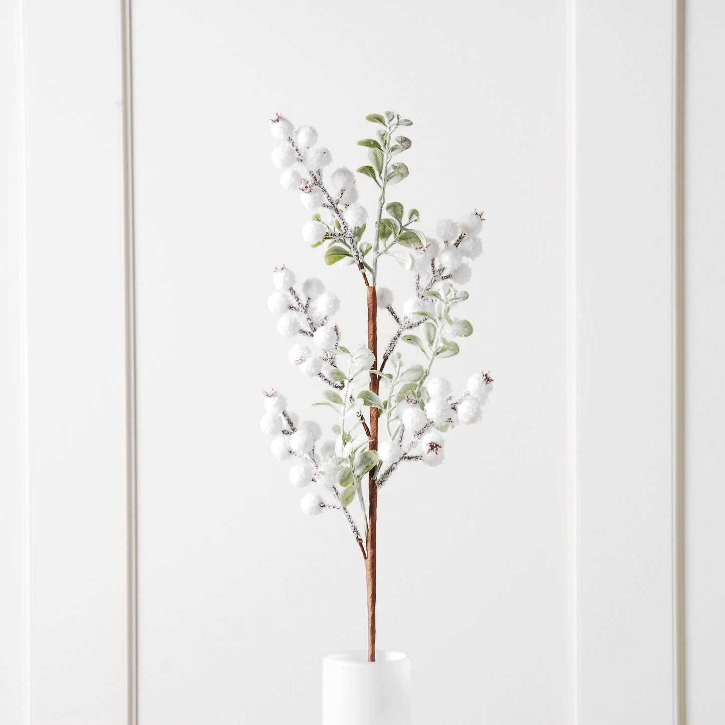 Christmas  -  White Snow Berry Spray With Frosted Mini Leaf - 58cm  -  60484009
