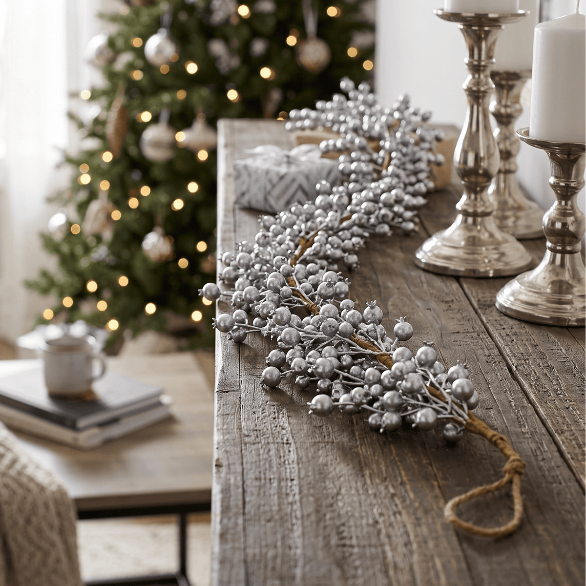 Christmas  -  Silver Berry Garland - 150cm  -  60486350