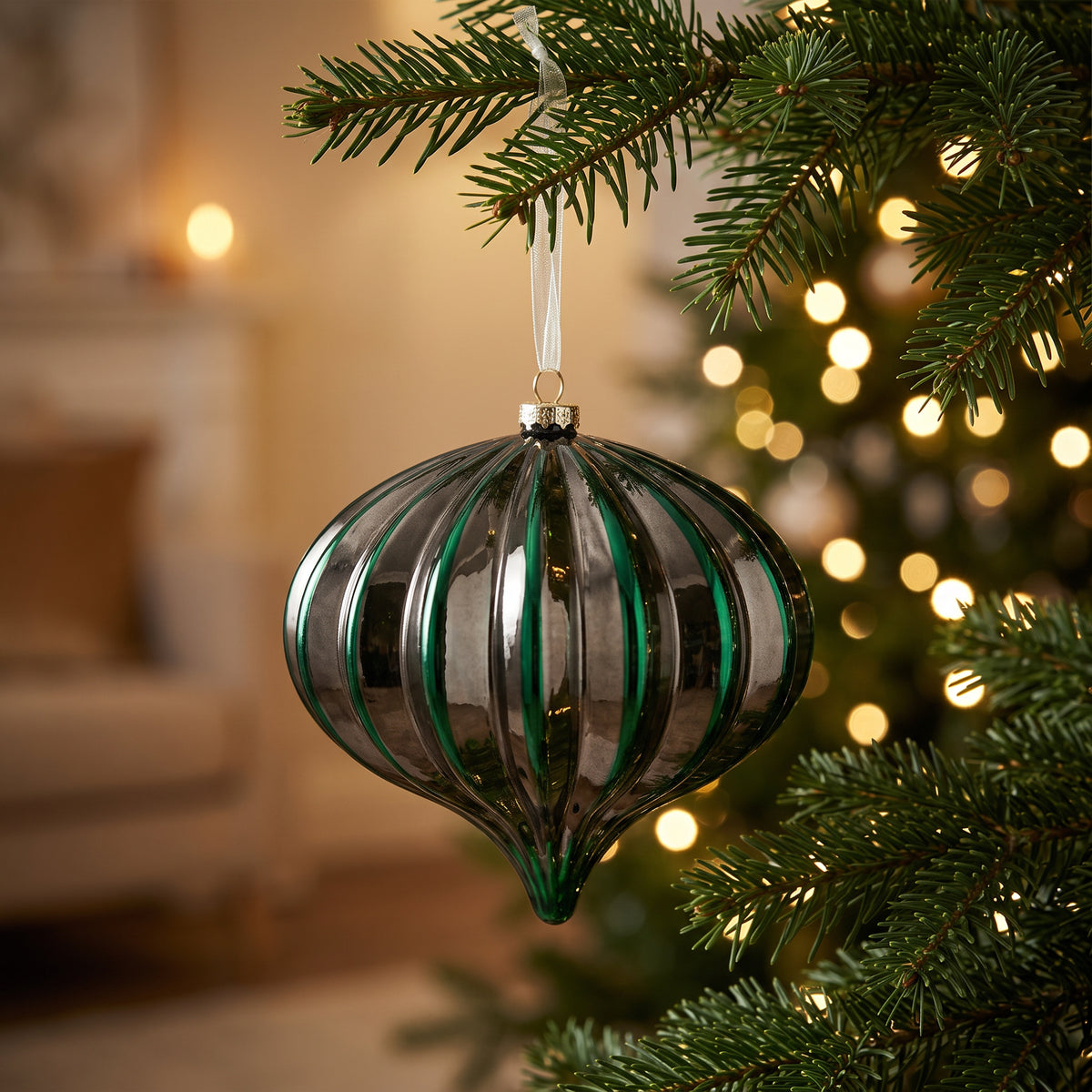 Onion Bauble - Black / Green - 15cm