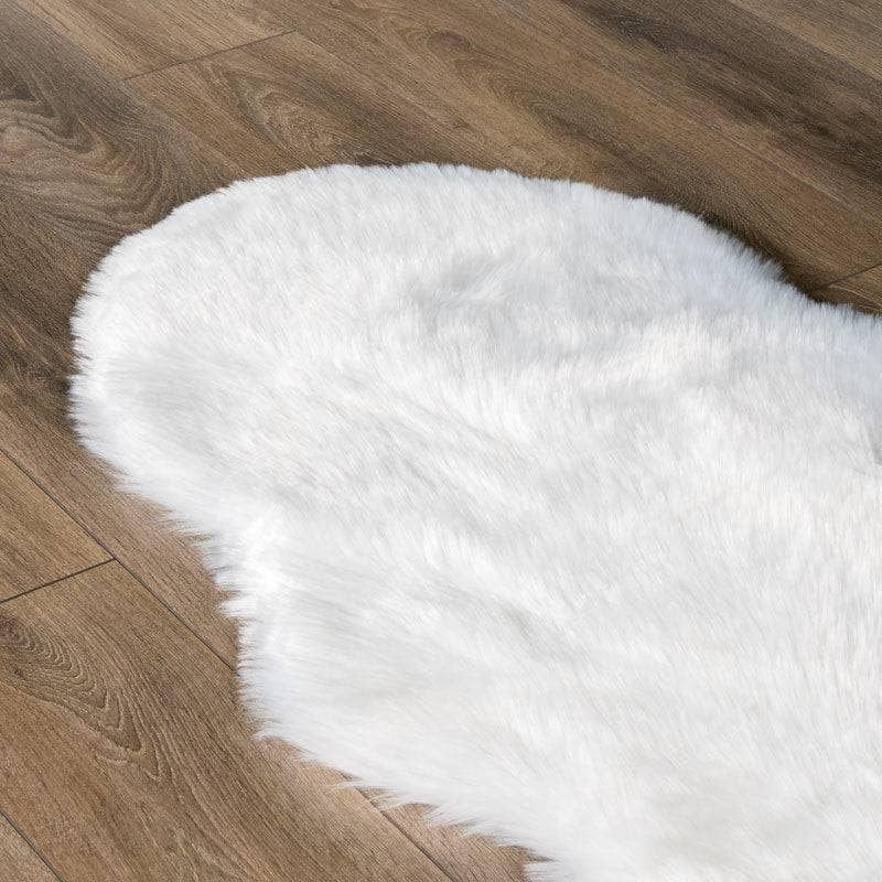 Rugs  -  Auckland White Faux Fur Rug - 70x200cm  -  50143437