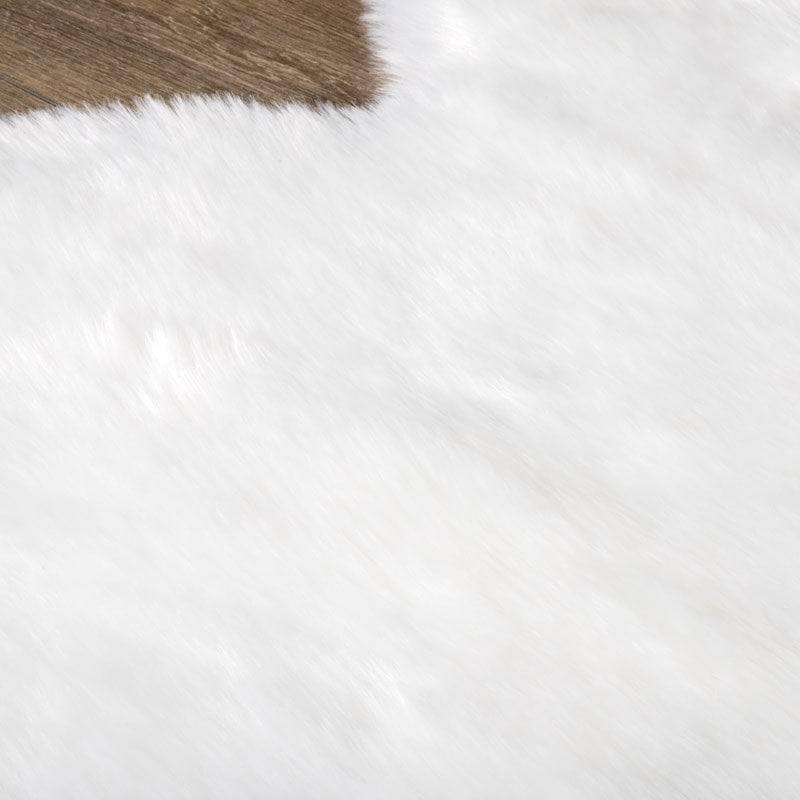 Rugs  -  Auckland White Faux Fur Rug - 140x200cm  -  50143440