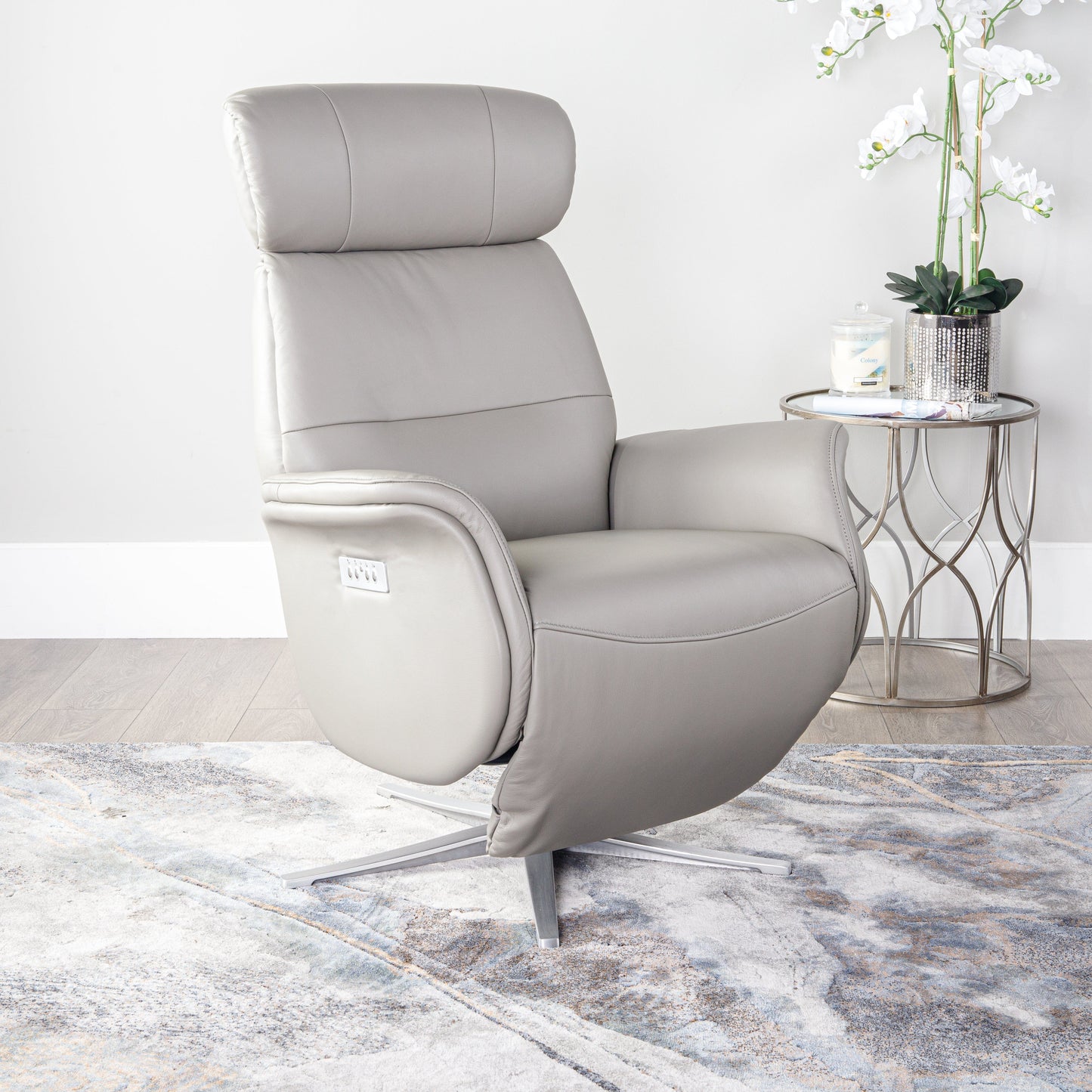 Furniture  -  Detroit Husky Leather Electric Reclining Chair  -  60004235