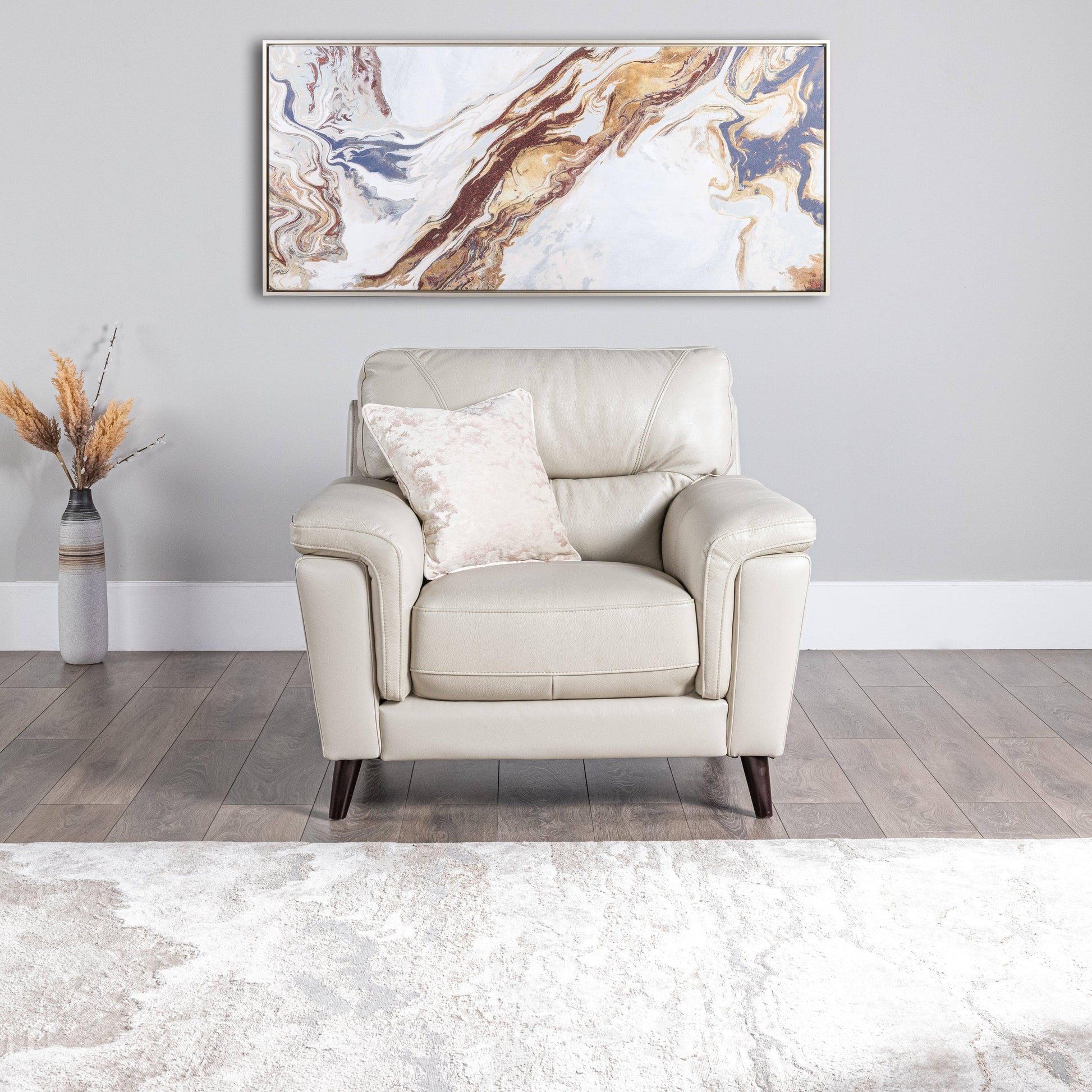 Furniture  -  Hampton Armchair  -  60005019