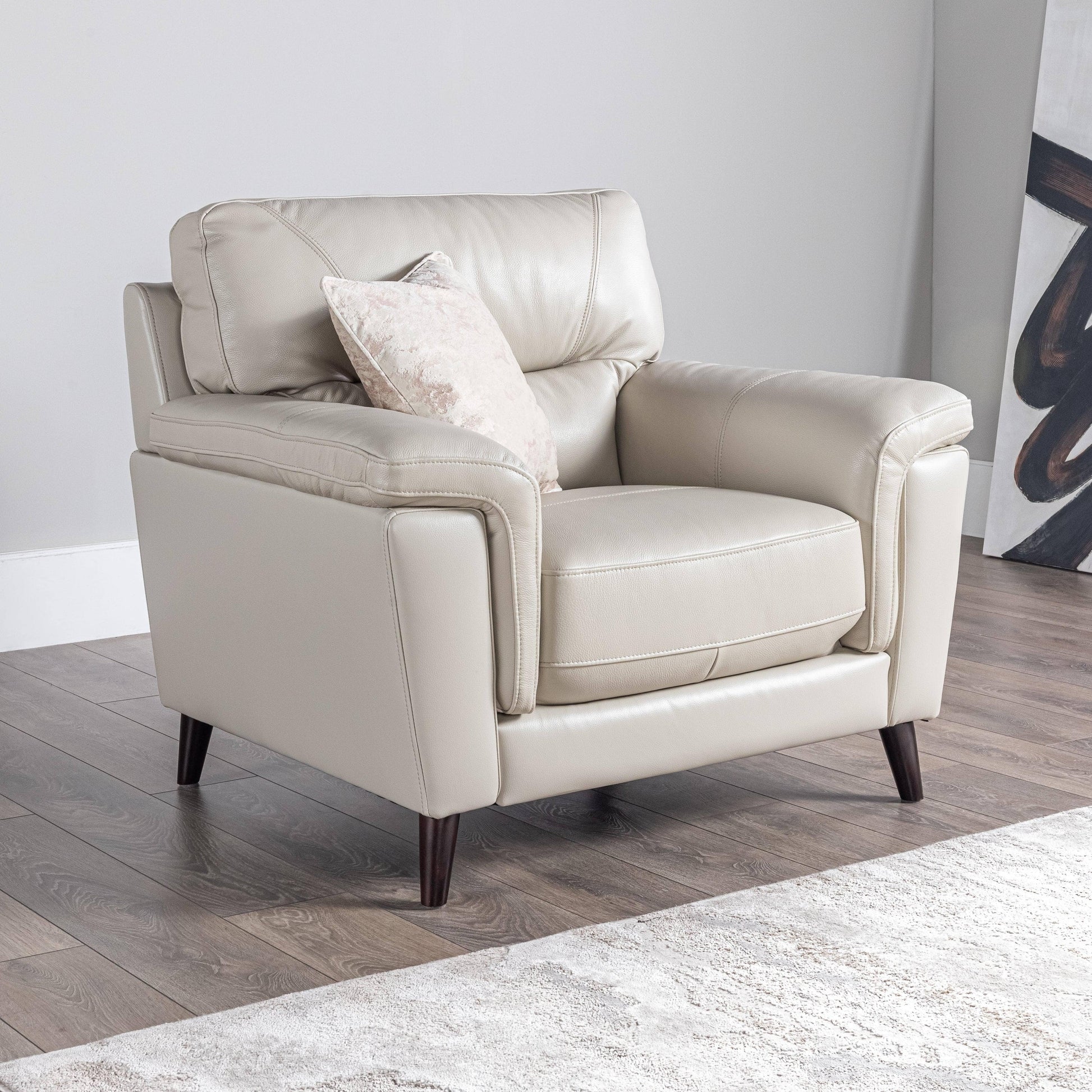 Furniture  -  Hampton Armchair  -  60005019