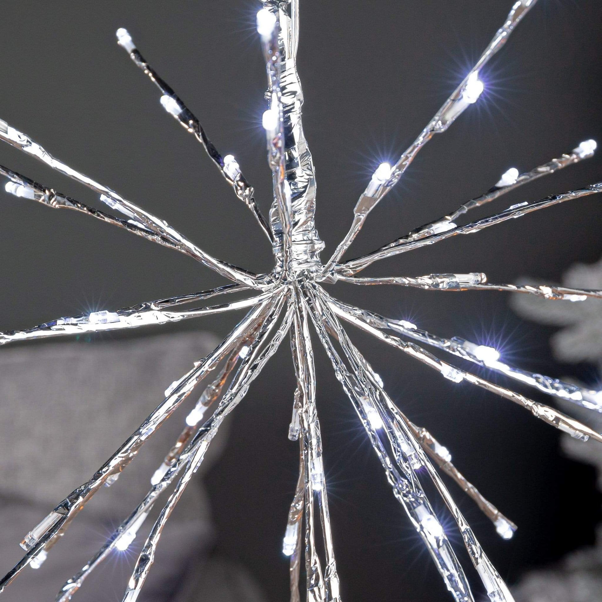 Christmas  -  Cool White LED Polestar Light  -  50138057