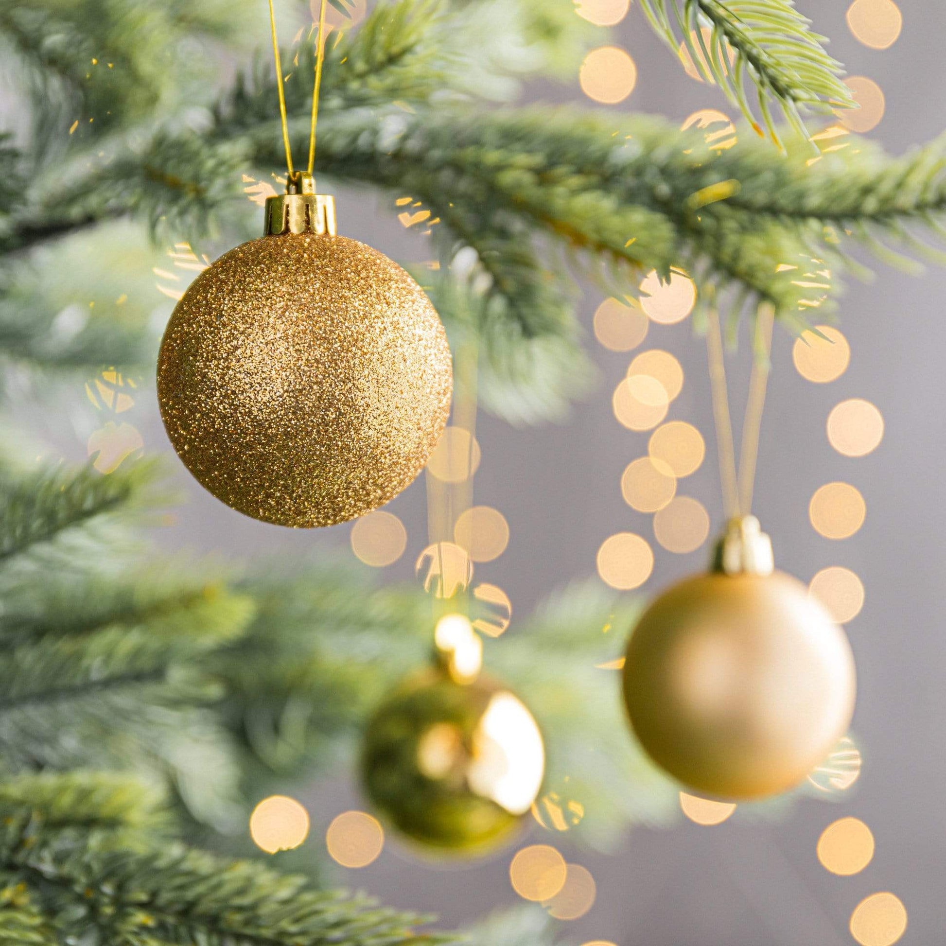 Christmas  -  Light Gold Shatterproof Shiny, Matt & Glitter Baubles - 10 pack  -  50110951