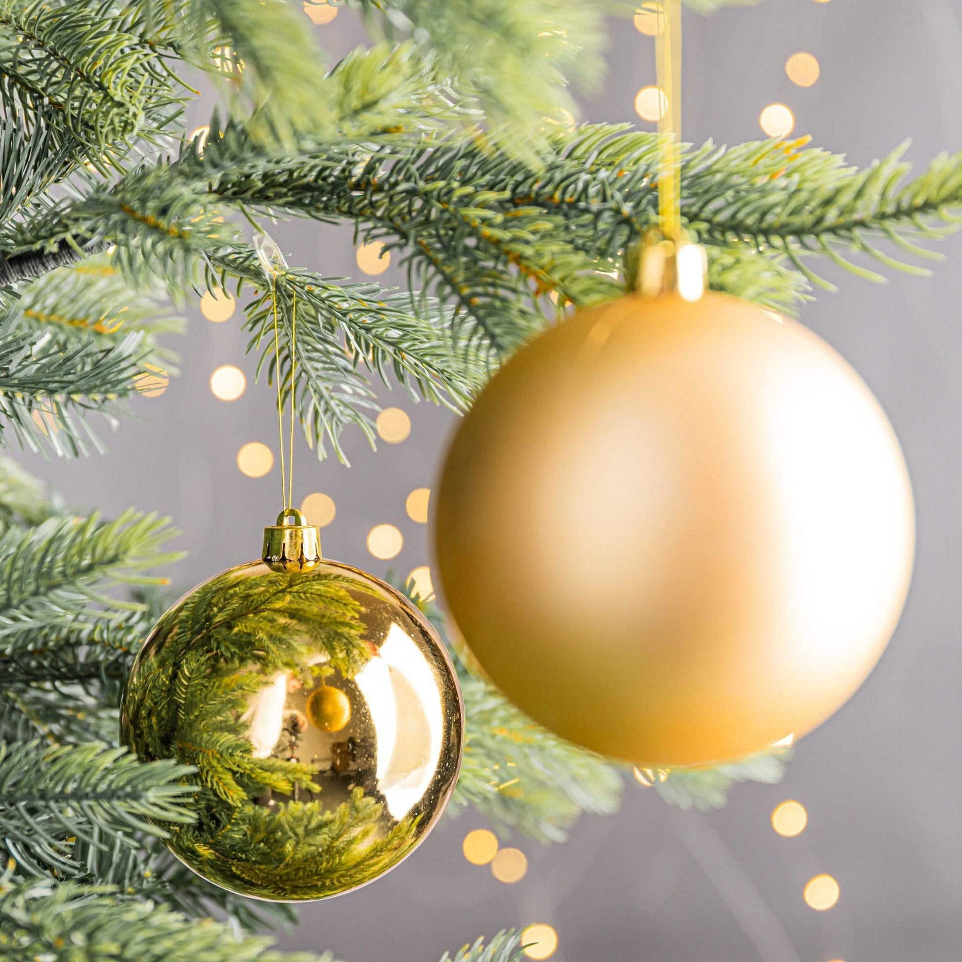 Christmas  -  Light Gold Shatterproof Shiny & Matt Baubles - 4 pack  -  50121555