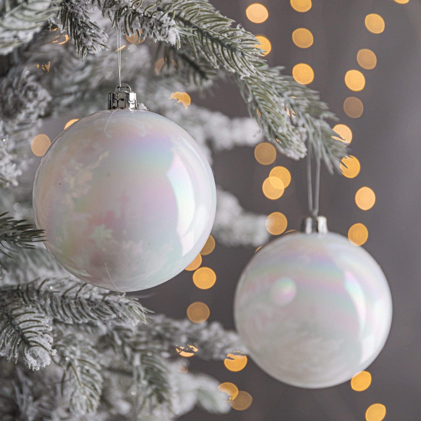 Christmas  -  White/Iridescent Shatterproof Shiny Baubles - 4 pack  -  50143755