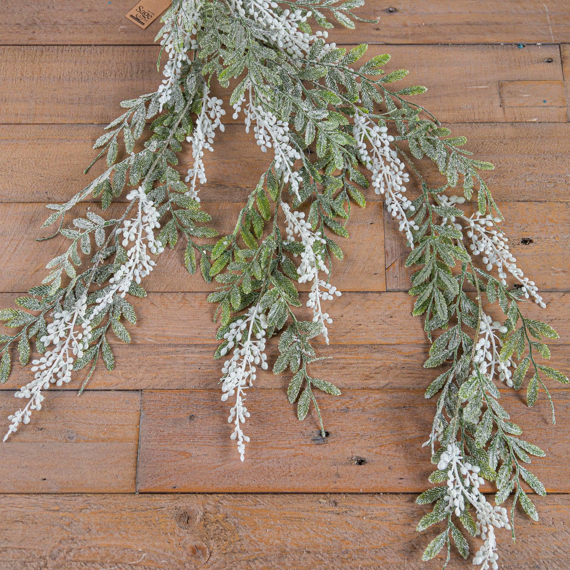 Christmas  -  Frosted Green and White Berry Garland Christmas Tree Spray - 116cm  -  60004025