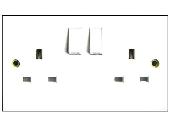 DIY  -  Sparkpak 12A Twin Switch Socket  -  01090413