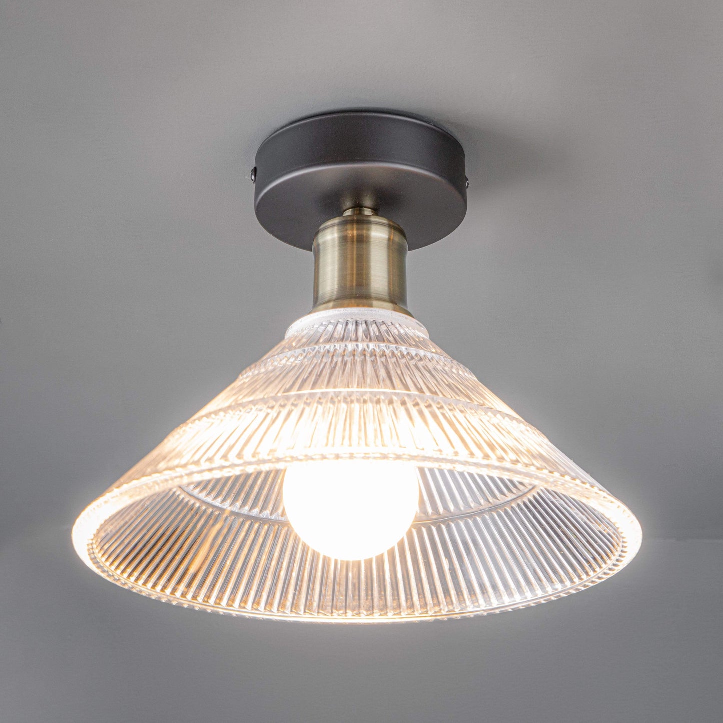 Lights  -  1 Light Flush Ceiling Light In Antique Brass With Glass Shade Ceiling light  -  50155801