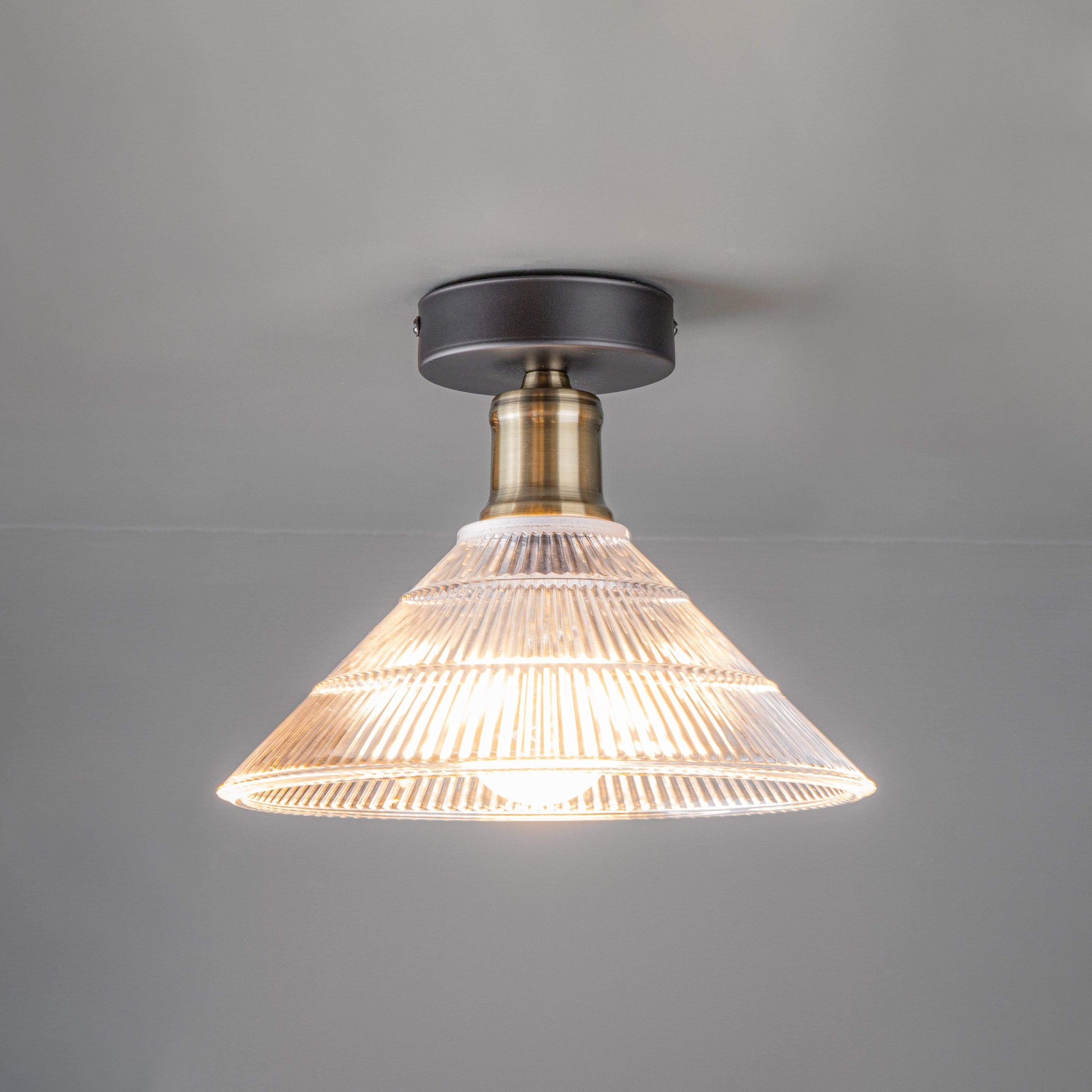 Lights  -  1 Light Flush Ceiling Light In Antique Brass With Glass Shade Ceiling light  -  50155801